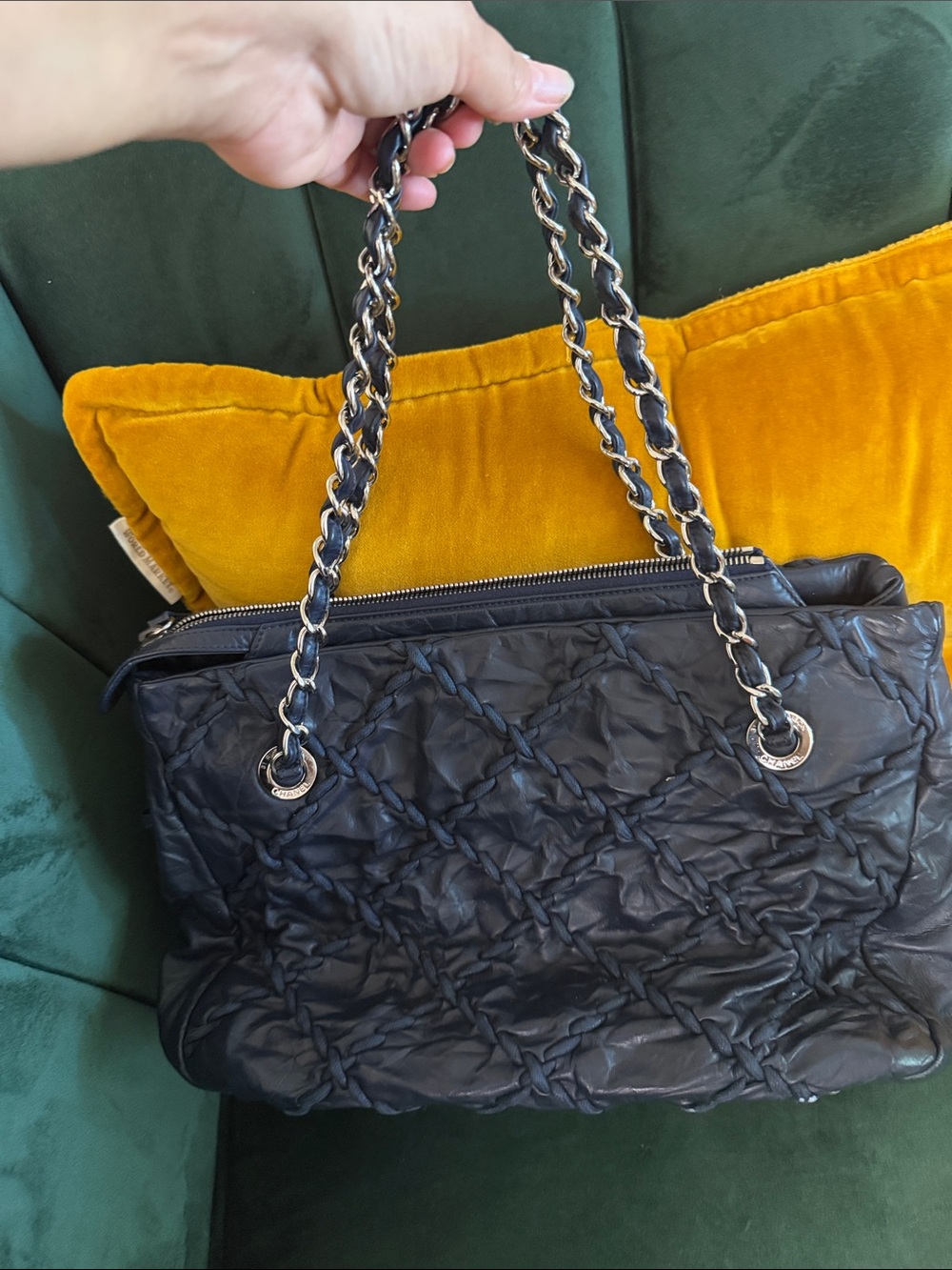 Gorgeous authentic Chanel navy blue leather - Picture 3 of 16